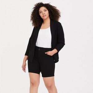 NWT TORRID | Cuffed Bermuda Short Studio Signature | Sz. 26